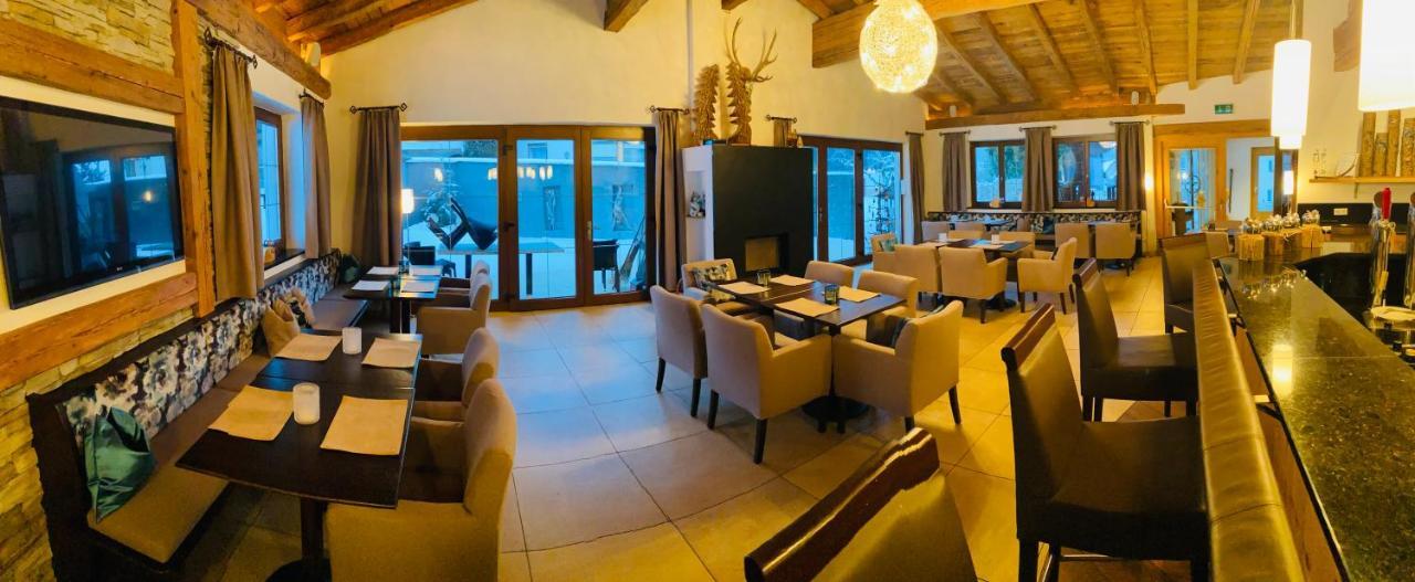 Ferienhotel Bergland Arzl im Pitztal Exterior foto