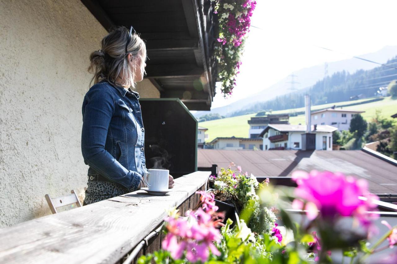 Ferienhotel Bergland Arzl im Pitztal Exterior foto